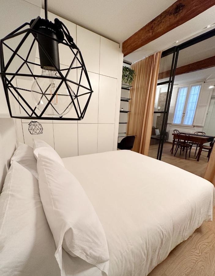 Koro'S Apartments Болоня Екстериор снимка