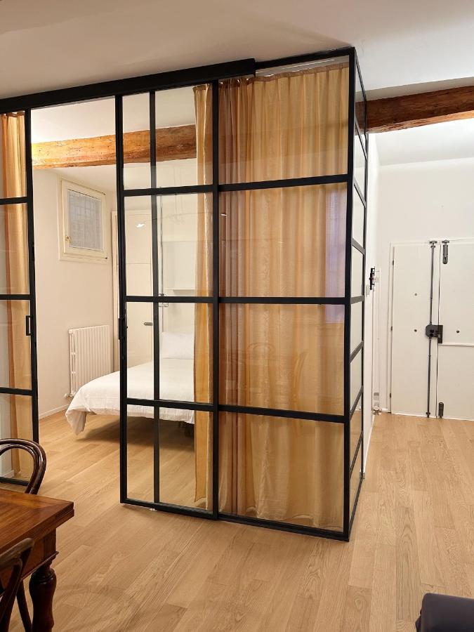 Koro'S Apartments Болоня Екстериор снимка