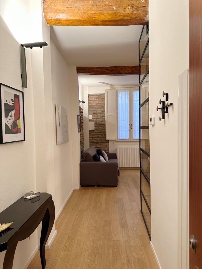 Koro'S Apartments Болоня Екстериор снимка